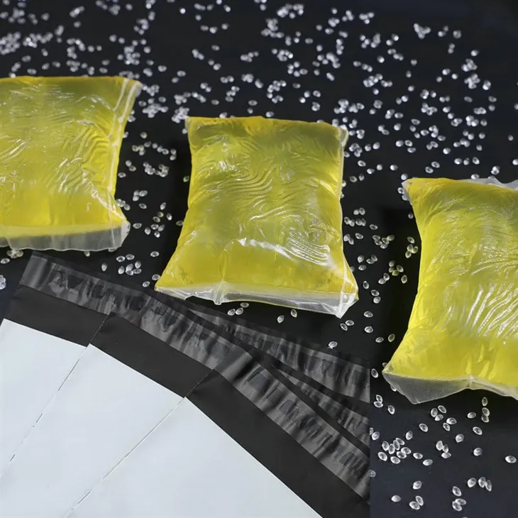 Клей-расплав для курьерских сумок