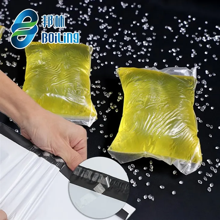 Клей для запечатывания курьерских сумок